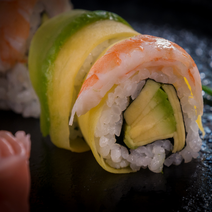 Урамаки Рейнбоу рол